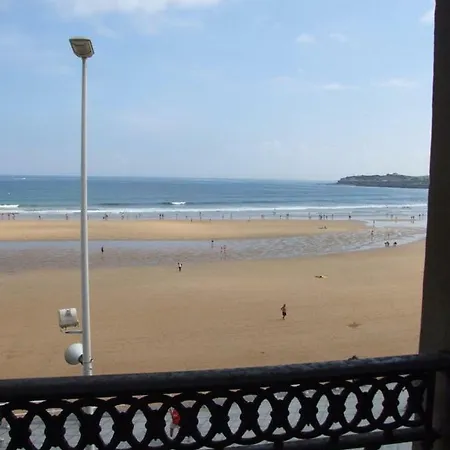 Vivienda En Frente Al Mar * Gijon